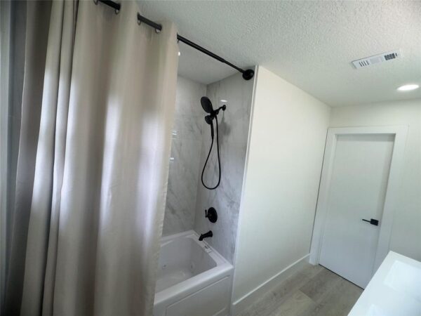4627 Merwin Street  Houston 77027 Harris - Image 8