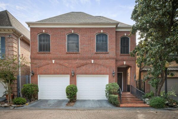 251 Sugarberry Circle  Houston 77024 Harris