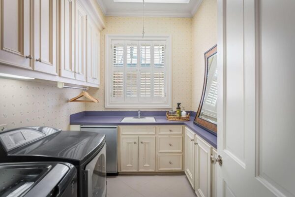 251 Sugarberry Circle  Houston 77024 Harris - Image 11