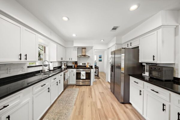 4903 Candleglow Drive  Houston 77018 Harris - Image 8