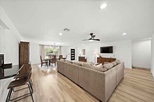 4903 Candleglow Drive  Houston 77018 Harris - Image 12