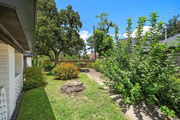 4903 Candleglow Drive  Houston 77018 Harris - Image 31