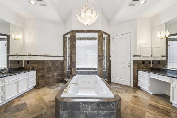 4916 Linden Street  Bellaire 77401 Harris - Image 21