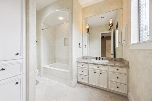 4916 Linden Street  Bellaire 77401 Harris - Image 29