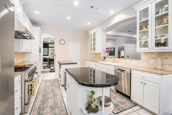 4925 Pine Street  Bellaire 77401 Harris - Image 13