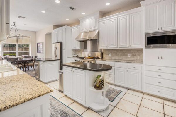 4925 Pine Street  Bellaire 77401 Harris - Image 15