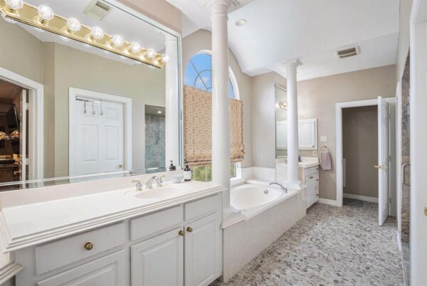 4925 Pine Street  Bellaire 77401 Harris - Image 27
