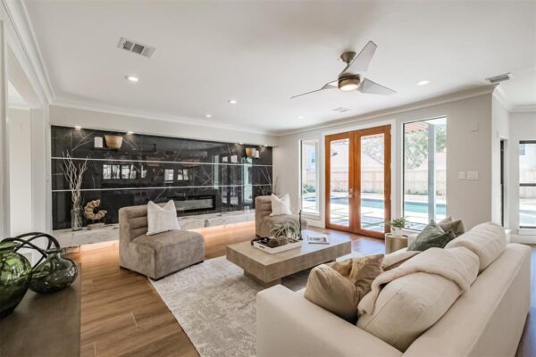 502 Lee Shore Lane  Houston 77079 Harris - Image 2