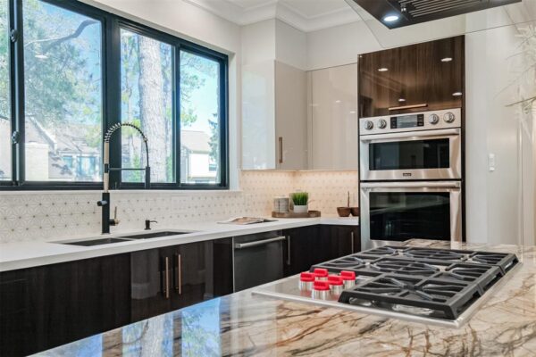 502 Lee Shore Lane  Houston 77079 Harris - Image 8