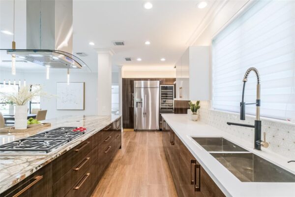 502 Lee Shore Lane  Houston 77079 Harris - Image 9