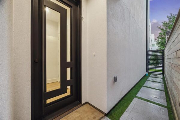 509 W BELL  Houston 77019 Harris - Image 35