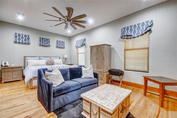 516 West 9th St  Houston 77007 Harris - Image 11