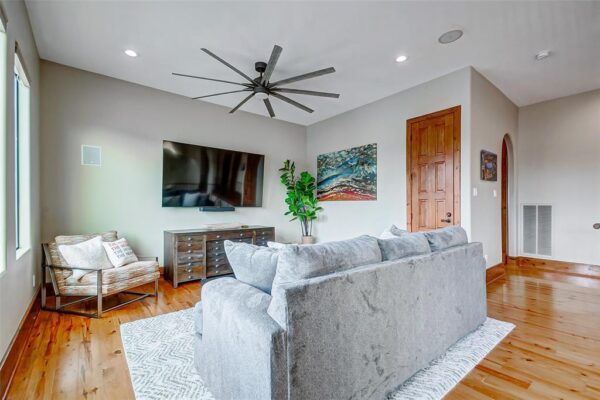 516 West 9th St  Houston 77007 Harris - Image 16