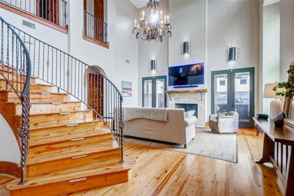 516 West 9th St  Houston 77007 Harris - Image 2
