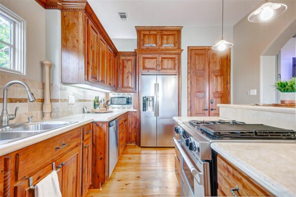516 West 9th St  Houston 77007 Harris - Image 4