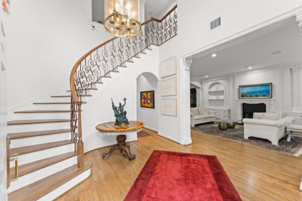 2222 Nantucket Drive B Houston 77057 Harris - Image 3