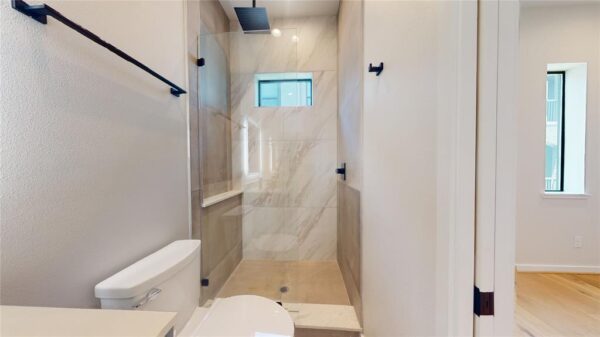 519 Memorial Heights Drive  Houston 77007 Harris - Image 38