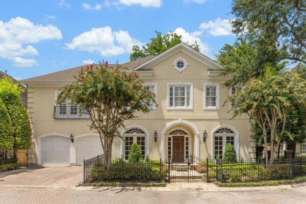 5239 Stamper Way  Houston 77056 Harris