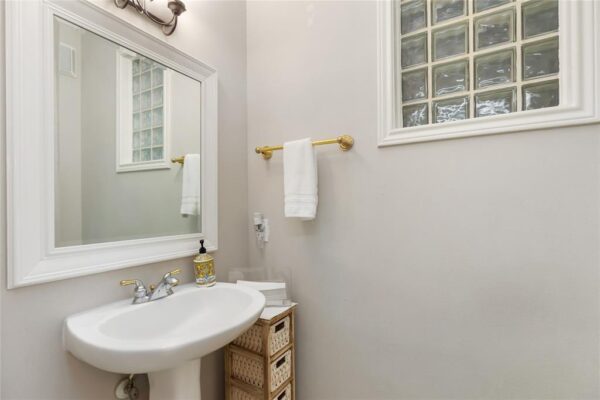5345 Hidalgo Street  Houston 77056 Harris - Image 13