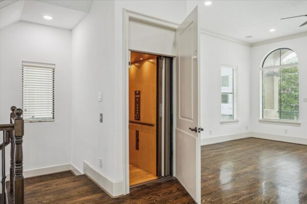 5411 Gibson Street  Houston 77007 Harris - Image 5
