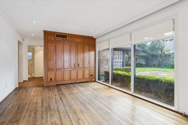 3829 Piping Rock Lane  Houston 77027 Harris - Image 6