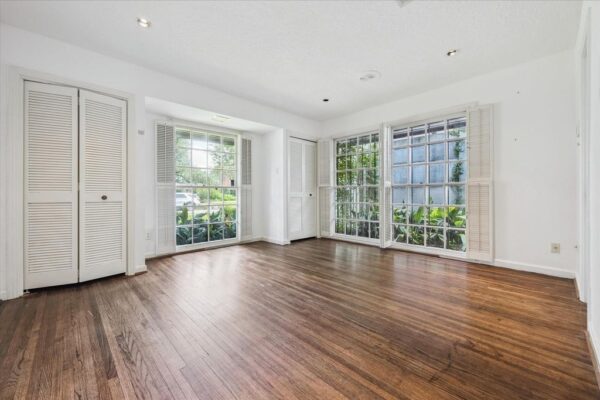 3829 Piping Rock Lane  Houston 77027 Harris - Image 7