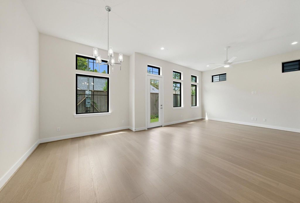 1713 Bologna Lane  Houston 77055 Harris - Image 3