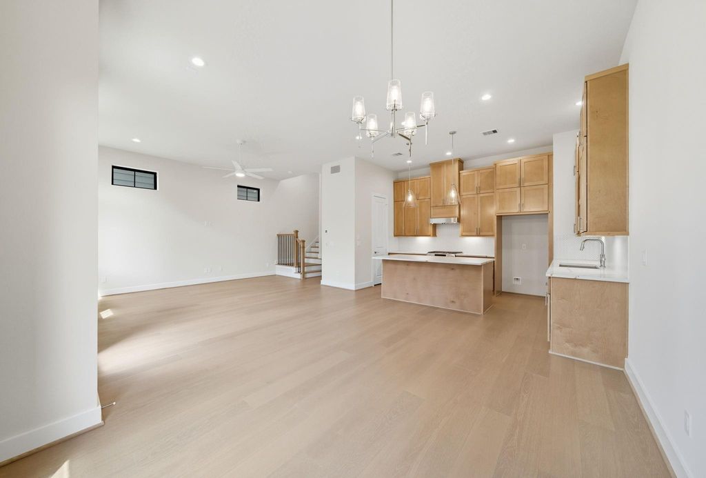 1713 Bologna Lane  Houston 77055 Harris - Image 4