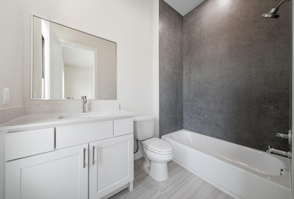 1713 Bologna Lane  Houston 77055 Harris - Image 9