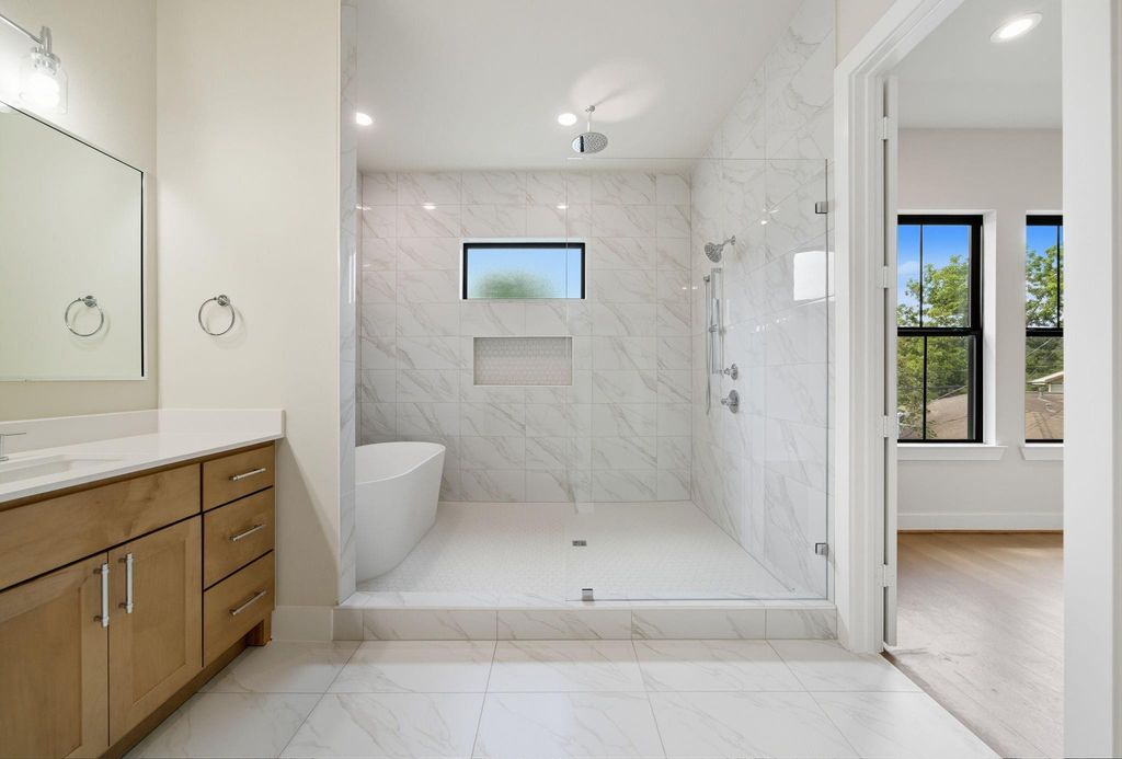 1713 Bologna Lane  Houston 77055 Harris - Image 10
