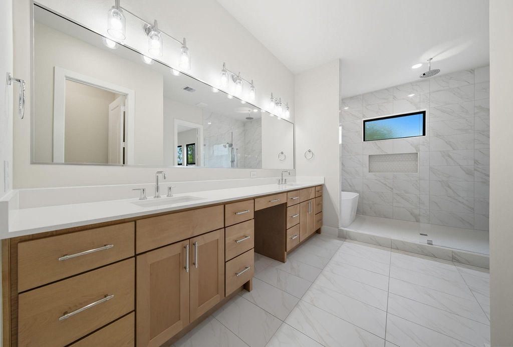 1713 Bologna Lane  Houston 77055 Harris - Image 11
