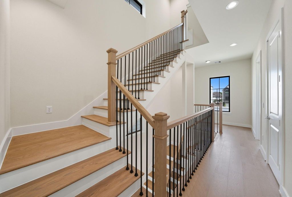 1713 Bologna Lane  Houston 77055 Harris - Image 12