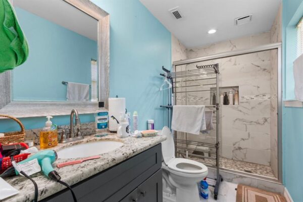 548 Cascade St Street  Bellaire 77401 Harris - Image 19