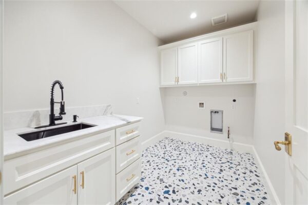 5518 Schumacher Lane  Houston 77056 Harris - Image 12