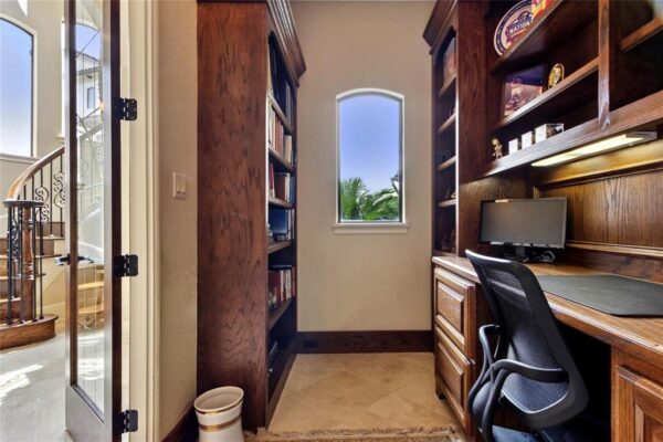 5520 Mcculloch Circle  Houston 77056 Harris - Image 10