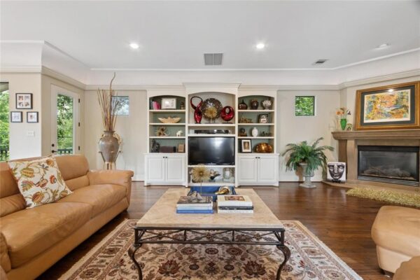 5520 Mcculloch Circle  Houston 77056 Harris - Image 11