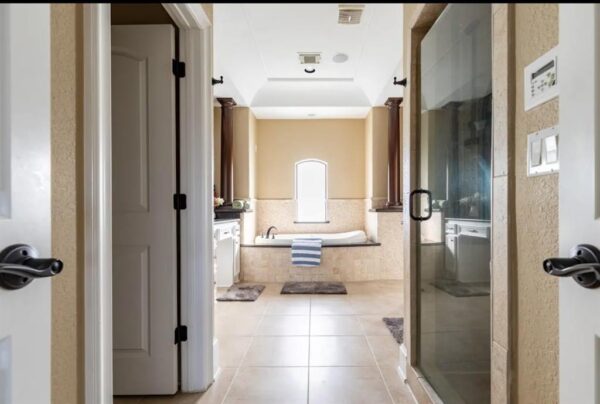 5526 Mcculloch Circle  Houston 77056 Harris - Image 28