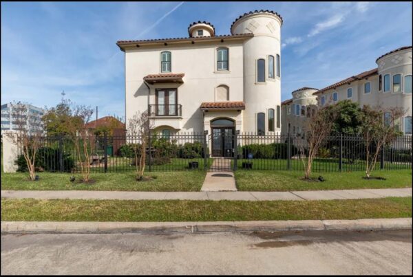5526 Mcculloch Circle  Houston 77056 Harris - Image 6