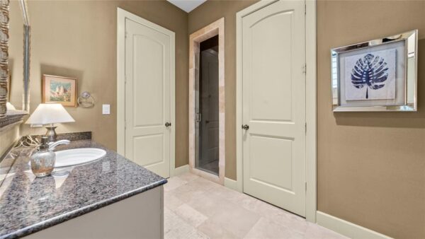 5558 Aspen Street  Bellaire 77401 Harris - Image 13