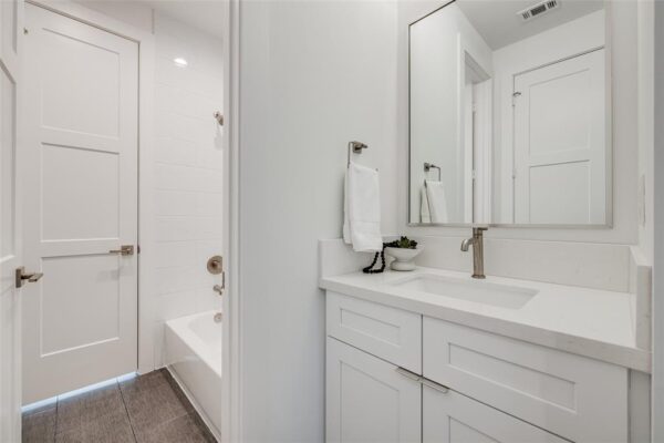 5705 FEAGAN Street  Houston 77007 Harris - Image 23