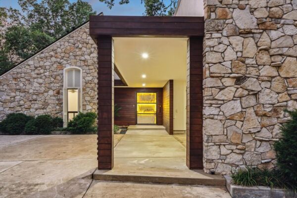 5710 Indian Circle  Houston 77057 Harris - Image 2