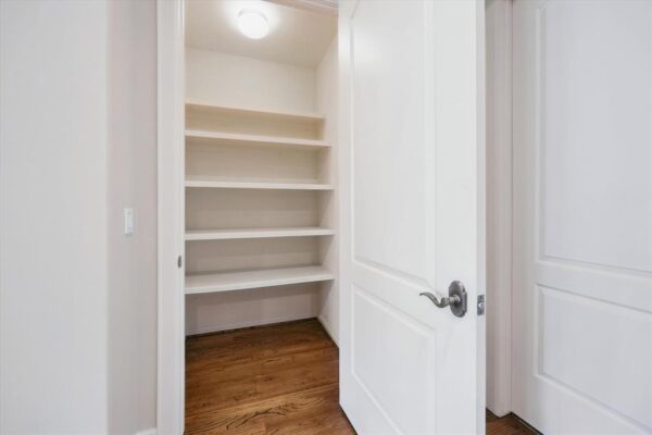 5736 Tanglewood Cove Street  Houston 77057 Harris - Image 30