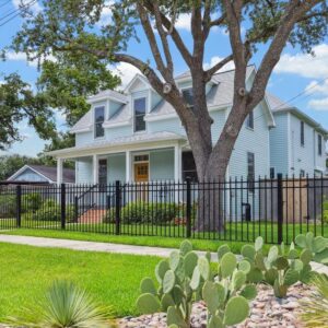 523 W 15th Street  Houston 77008 Harris
