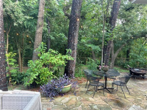 6151 Queenswood Lane  Houston 77008 Harris - Image 8
