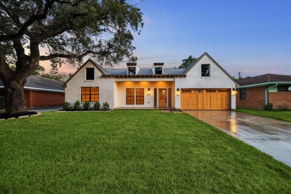 6227 Grovewood Lane  Houston 77008 Harris - Image 2