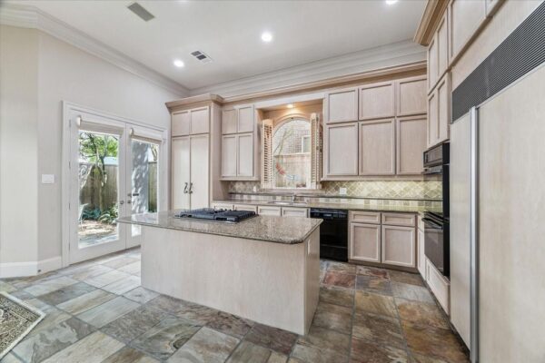 38 E Bend Lane  Houston 77007 Harris - Image 8
