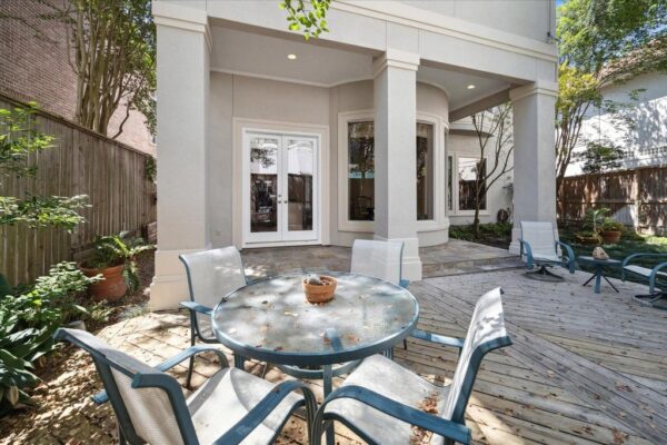 38 E Bend Lane  Houston 77007 Harris - Image 11
