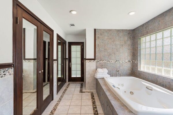 12335 Mossycup Drive  Houston 77024 Harris - Image 22