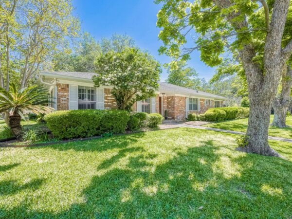 5327 Paseo Caceres Drive  Houston 77007 Harris