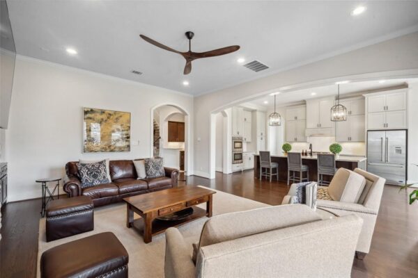 1746 Du Barry Lane  Houston 77018 Harris - Image 4